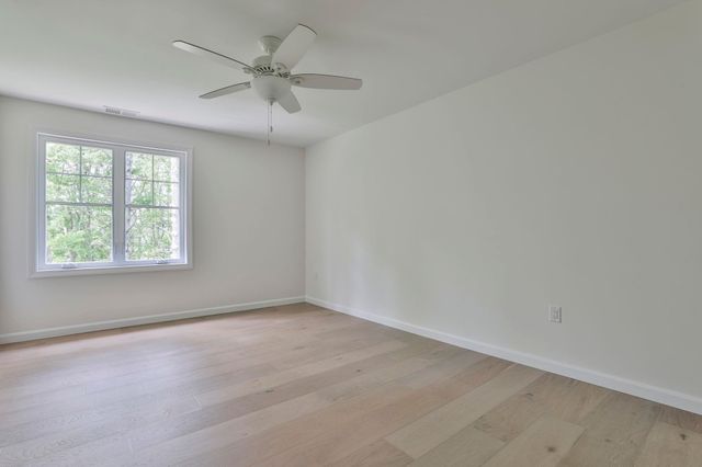 25 Autumn Lane # 24, Raymond, NH 03077