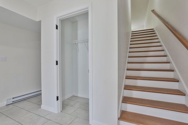 25 Autumn Lane # 24, Raymond, NH 03077