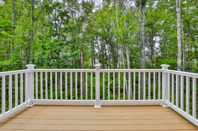 25 Autumn Lane # 24, Raymond, NH 03077