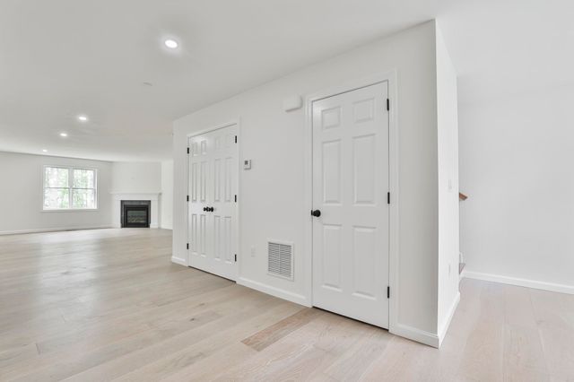 25 Autumn Lane # 24, Raymond, NH 03077