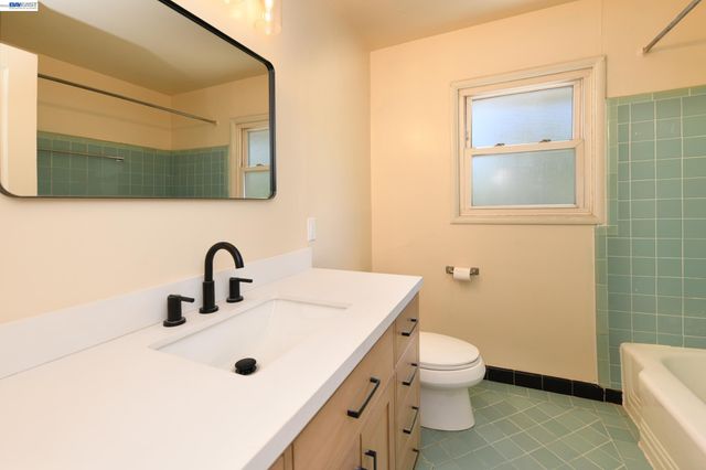 350 Strand Ave, Pleasant Hill, CA 94523