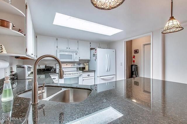 2531 E BLUEFIELD Avenue, Phoenix, AZ 85032