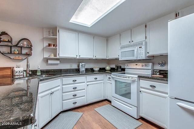 2531 E BLUEFIELD Avenue, Phoenix, AZ 85032