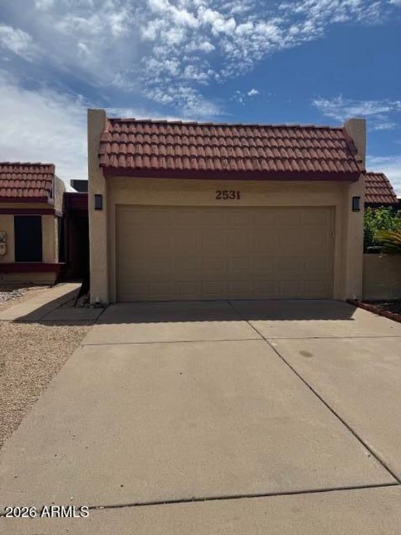 2531 E BLUEFIELD Avenue, Phoenix, AZ 85032