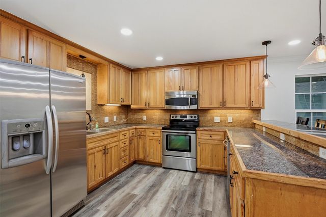 909 Thatcher Street, Denison, TX 75020