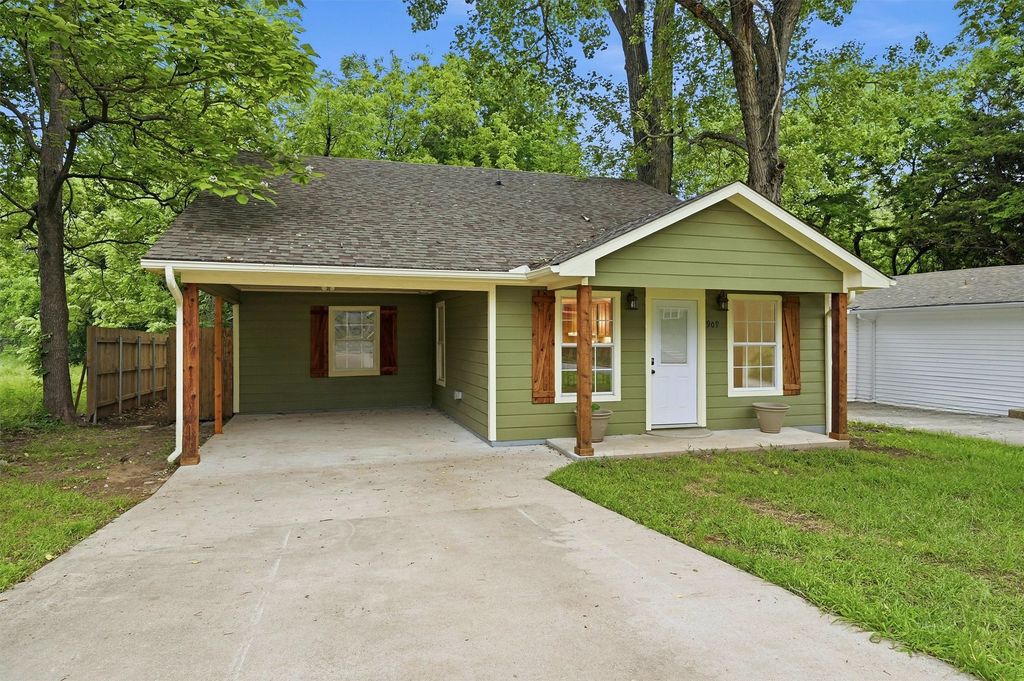 909 Thatcher Street, Denison, TX 75020