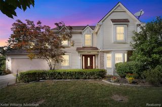 1249 Glenwood Court, Walled Lake, MI 48390