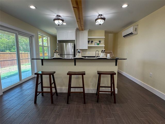 1228 Kennie Drive, Commerce, TX 75428