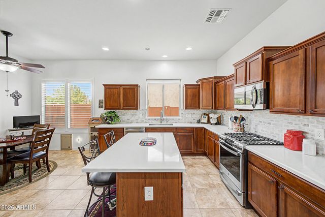 18168 W ECHO Lane, Waddell, AZ 85355