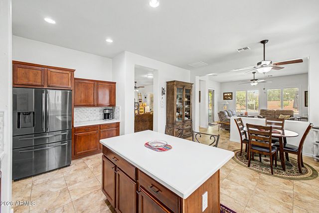 18168 W ECHO Lane, Waddell, AZ 85355