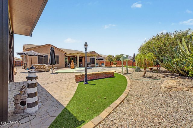 18168 W ECHO Lane, Waddell, AZ 85355