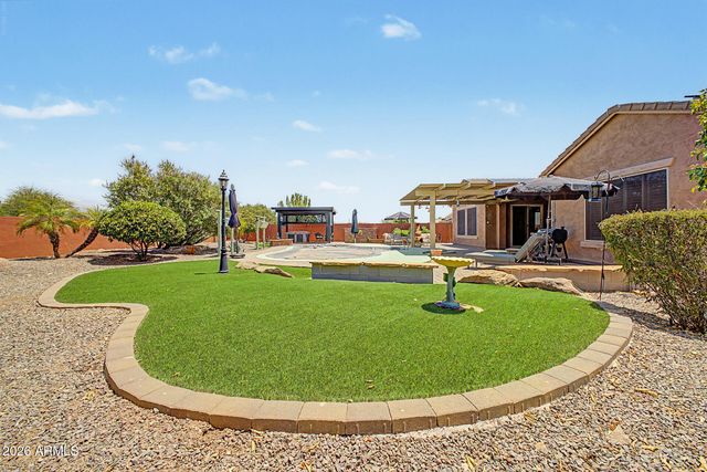 18168 W ECHO Lane, Waddell, AZ 85355