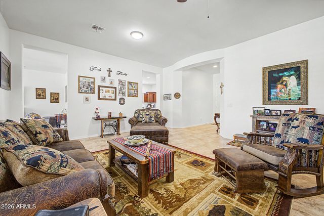18168 W ECHO Lane, Waddell, AZ 85355