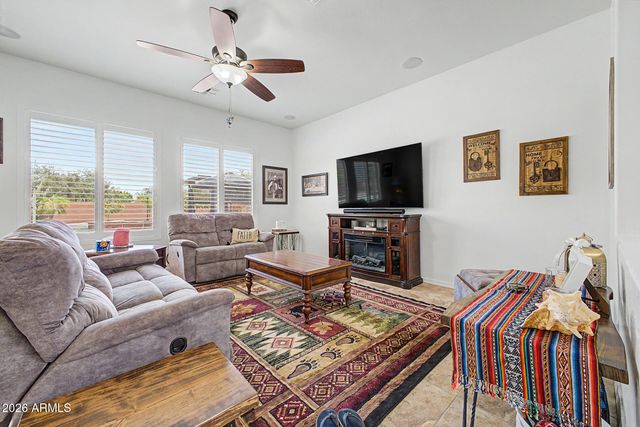 18168 W ECHO Lane, Waddell, AZ 85355