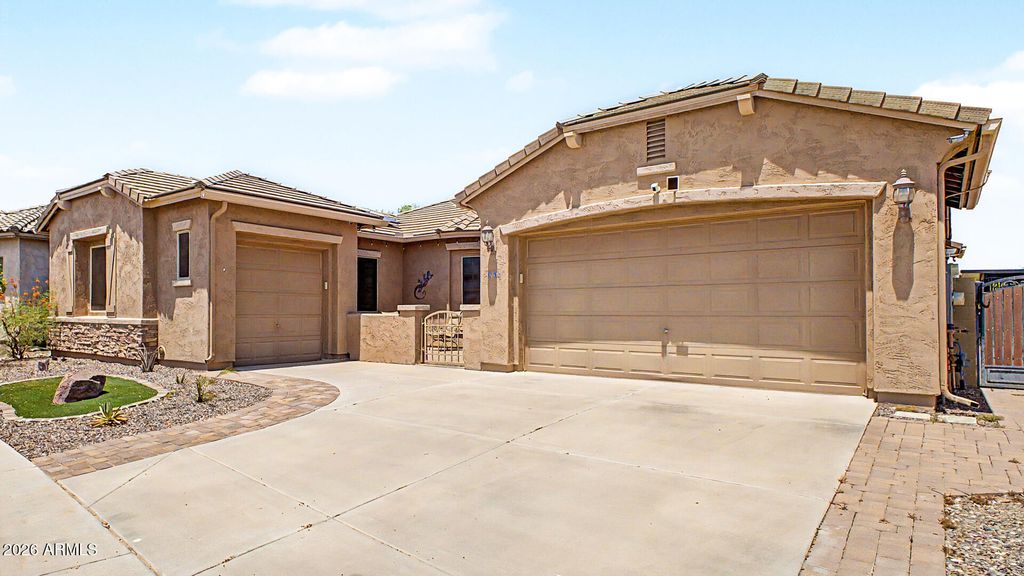18168 W ECHO Lane, Waddell, AZ 85355 — photo 3