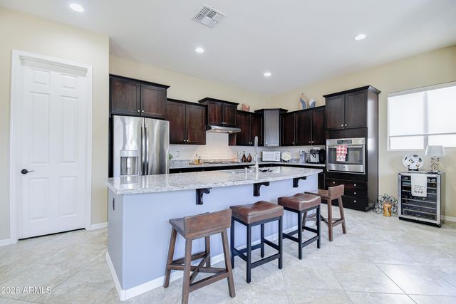2813 E MUIRFIELD Street, Gilbert, AZ 85298