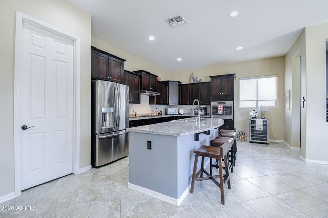2813 E MUIRFIELD Street, Gilbert, AZ 85298