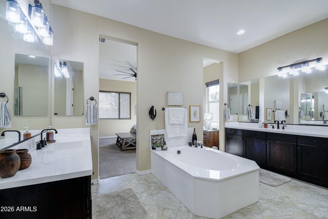 2813 E MUIRFIELD Street, Gilbert, AZ 85298