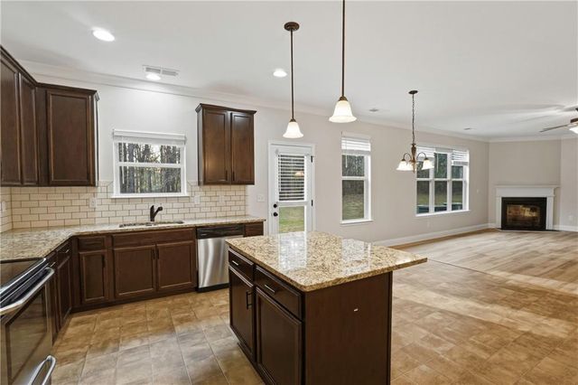 1423 Stone Ridge Court, Hampton, GA 30228