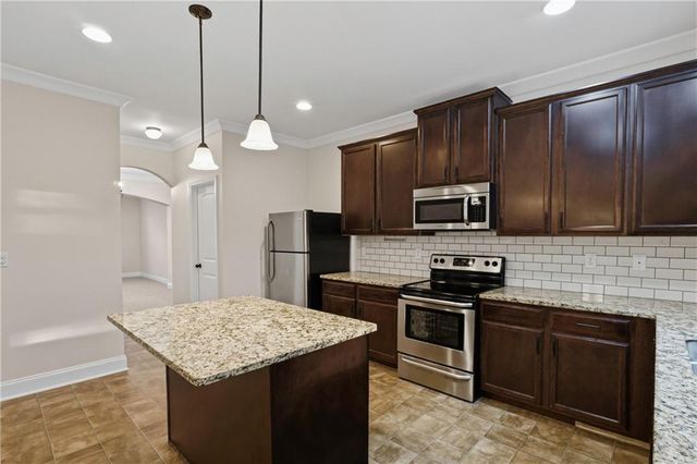 1423 Stone Ridge Court, Hampton, GA 30228