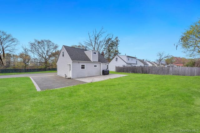 69 Parkway Boulevard, Wyandanch, NY 11798