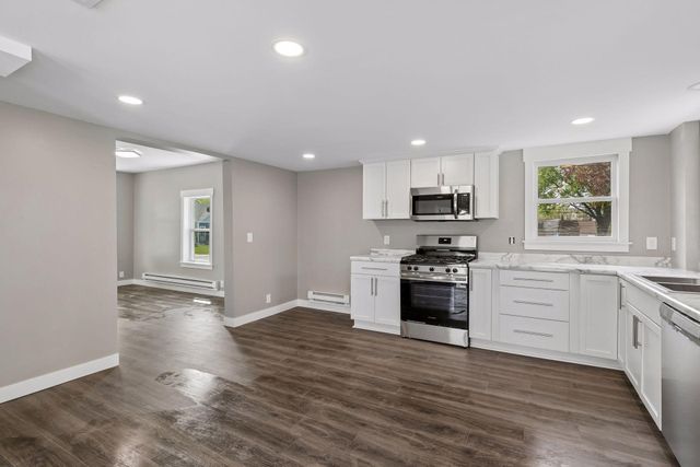 2587 2nd Avenue E, North Saint Paul, MN 55109