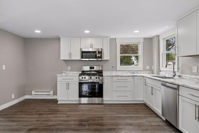 2587 2nd Avenue E, North Saint Paul, MN 55109