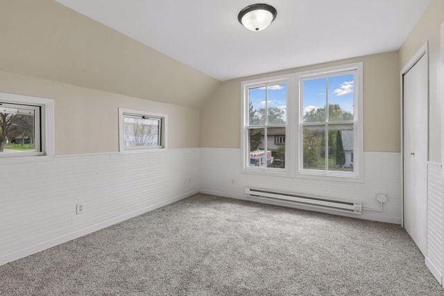 2587 2nd Avenue E, North Saint Paul, MN 55109