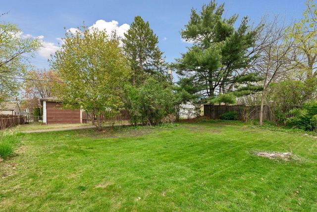 2587 2nd Avenue E, North Saint Paul, MN 55109
