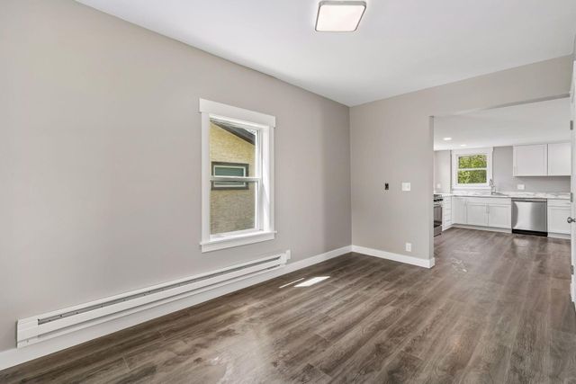 2587 2nd Avenue E, North Saint Paul, MN 55109