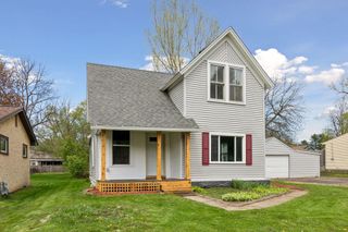 2587 2nd Avenue E, North Saint Paul, MN 55109