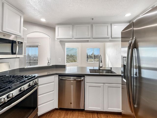 21239 Gary Drive 110, Castro Valley, CA 94546