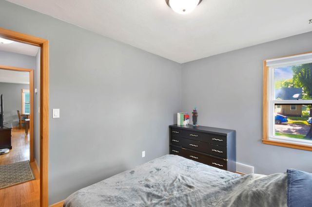 2113 7th Street N, Fargo, ND 58102