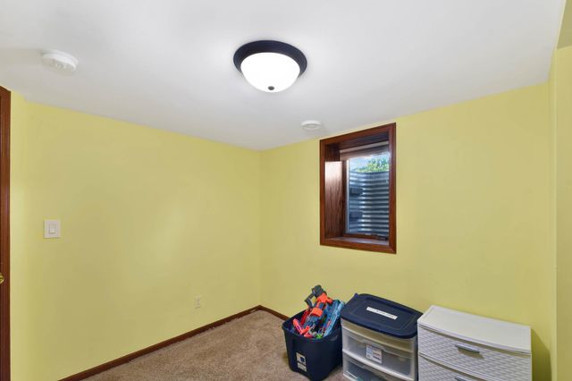 2113 7th Street N, Fargo, ND 58102