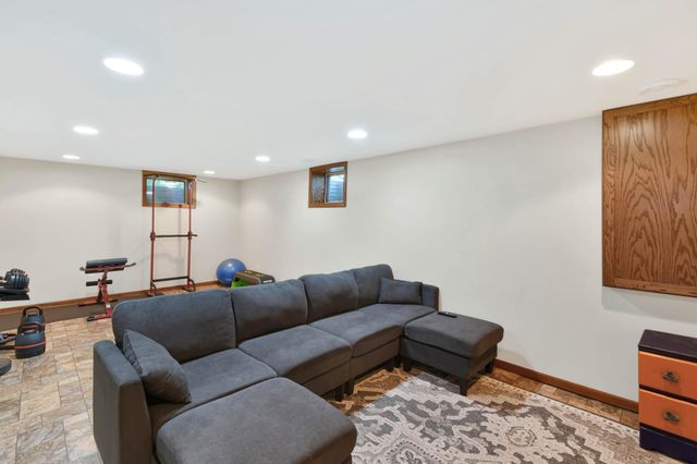 2113 7th Street N, Fargo, ND 58102