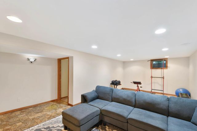 2113 7th Street N, Fargo, ND 58102