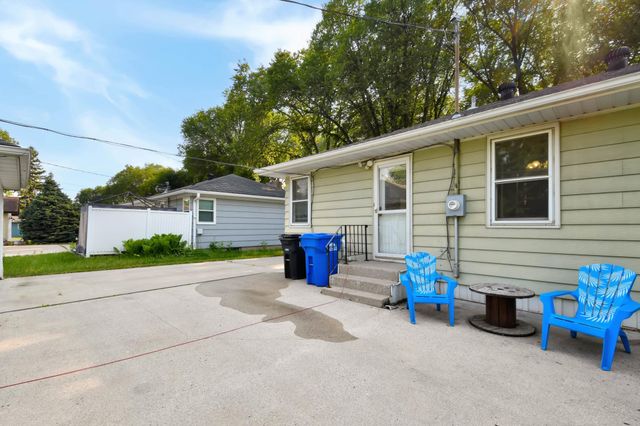 2113 7th Street N, Fargo, ND 58102