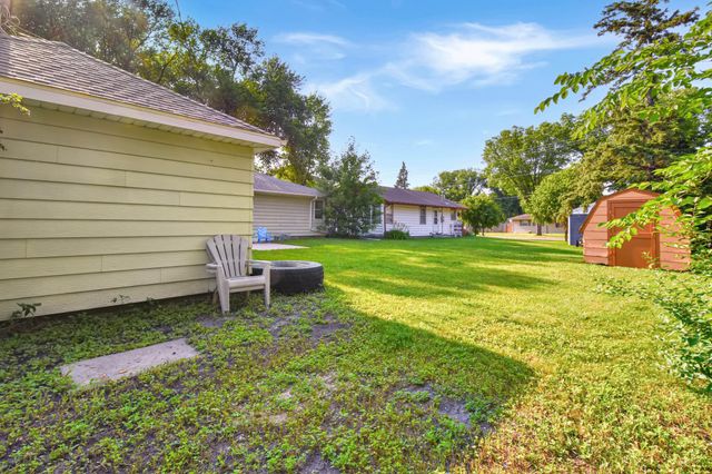 2113 7th Street N, Fargo, ND 58102