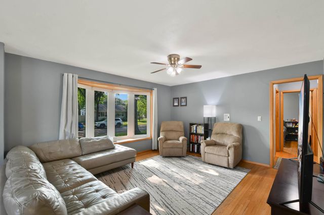 2113 7th Street N, Fargo, ND 58102