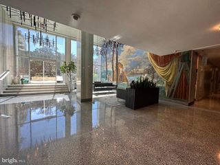604 S Washington Sq Apt 1313, Philadelphia, PA 19106