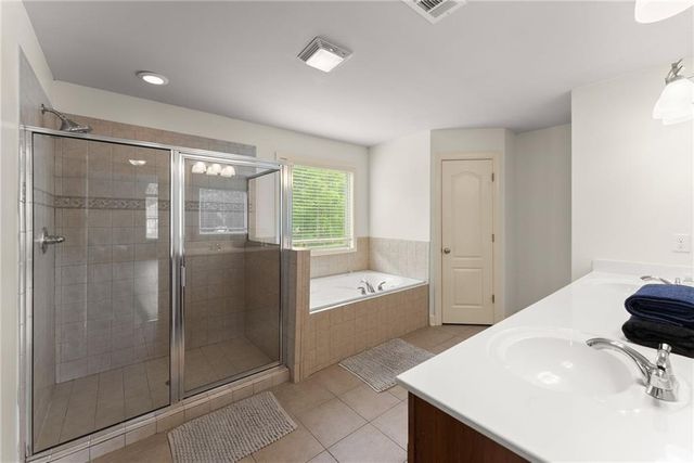 2868 Rolling Downs Way, Loganville, GA 30052