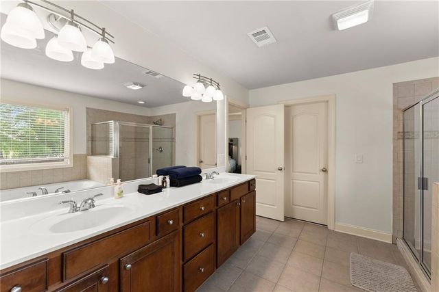 2868 Rolling Downs Way, Loganville, GA 30052