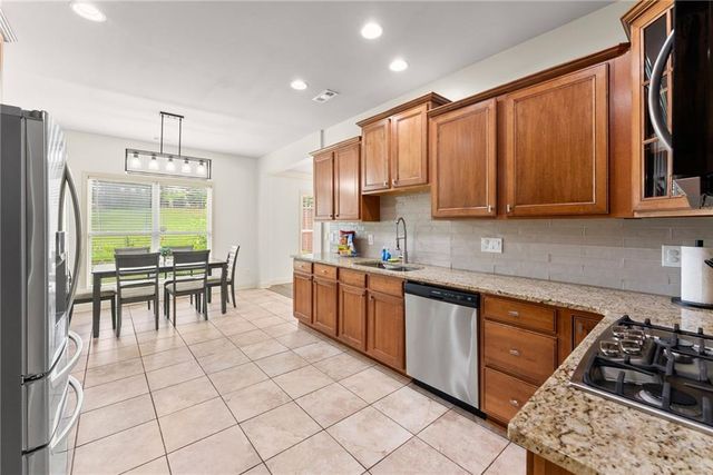 2868 Rolling Downs Way, Loganville, GA 30052