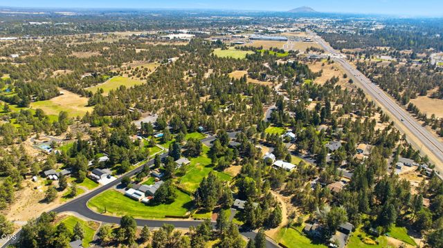 63825 Scenic Drive, Bend, OR 97703