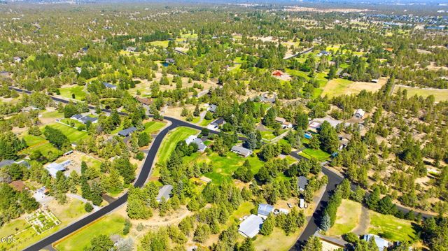 63825 Scenic Drive, Bend, OR 97703