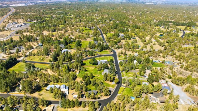 63825 Scenic Drive, Bend, OR 97703