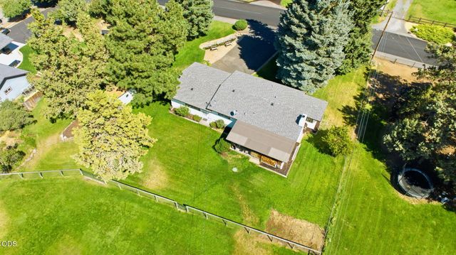 63825 Scenic Drive, Bend, OR 97703