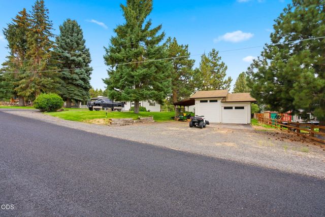 63825 Scenic Drive, Bend, OR 97703