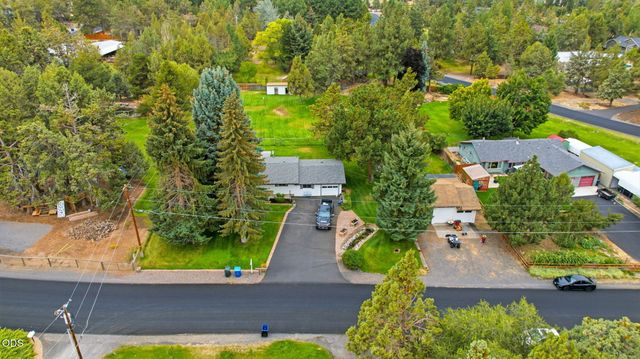 63825 Scenic Drive, Bend, OR 97703