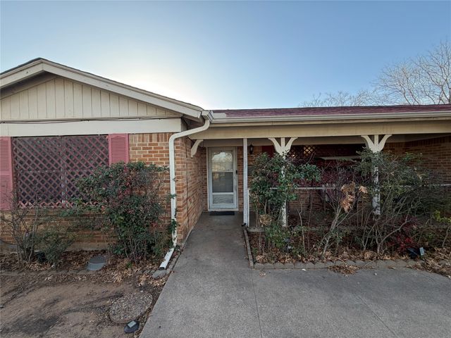 1516 Shilling Drive, Fort Worth, TX 76103